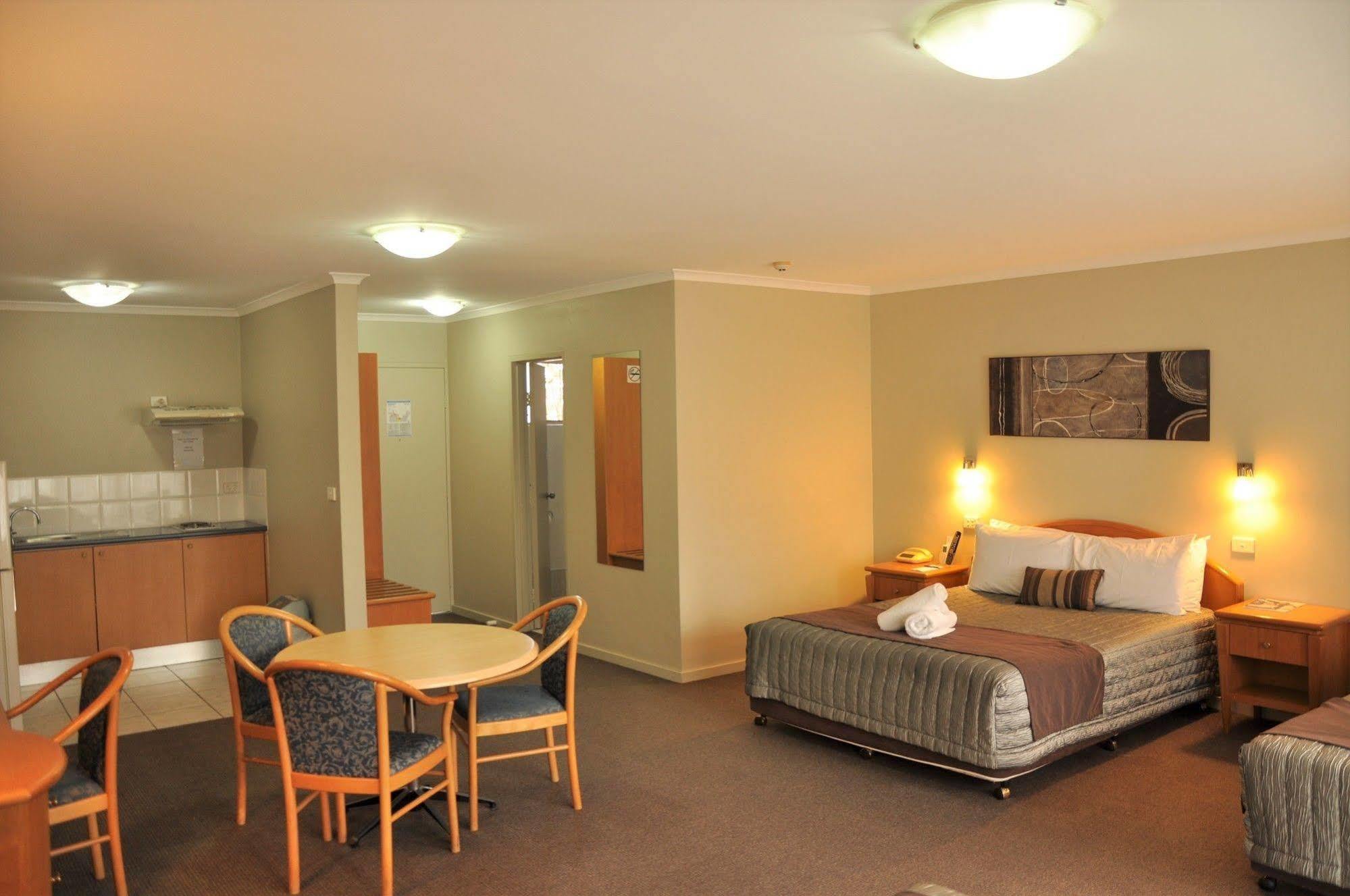ชิตตาเวย์ โฮเต็ล Motel Tuggerah ภายนอก รูปภาพ